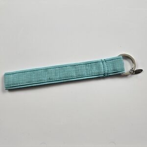 Thirty-One Wristlet Key Fob In Turquoise Cross Pop